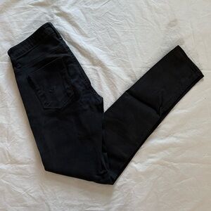 Black high-waisted skinny jeans